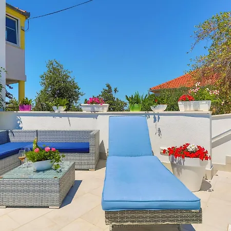 Apartment 2 Bedroom Amazing In Okrug Gornji