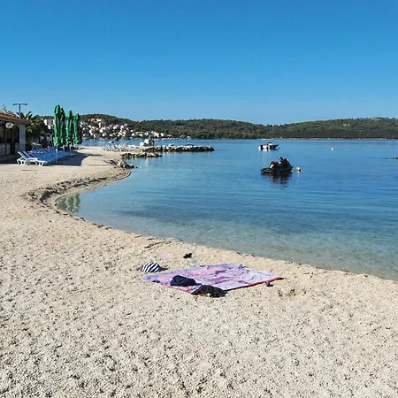 2 Bedroom Amazing In Okrug Gornji Apartment Trogir
